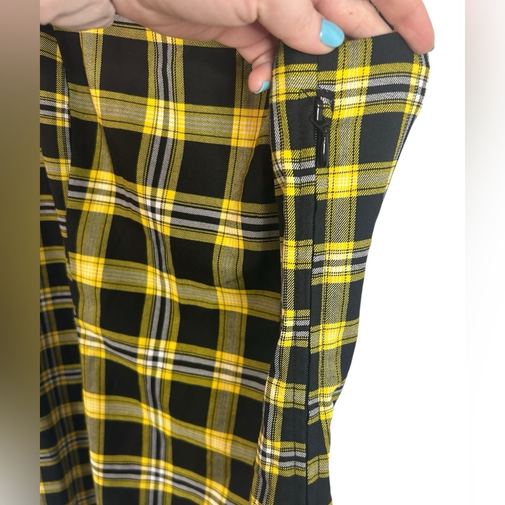 H&M Divided Yellow & Black Plaid Jumper Dress Stretch Womens Sz Medium NWT - Picture 6 of 10
